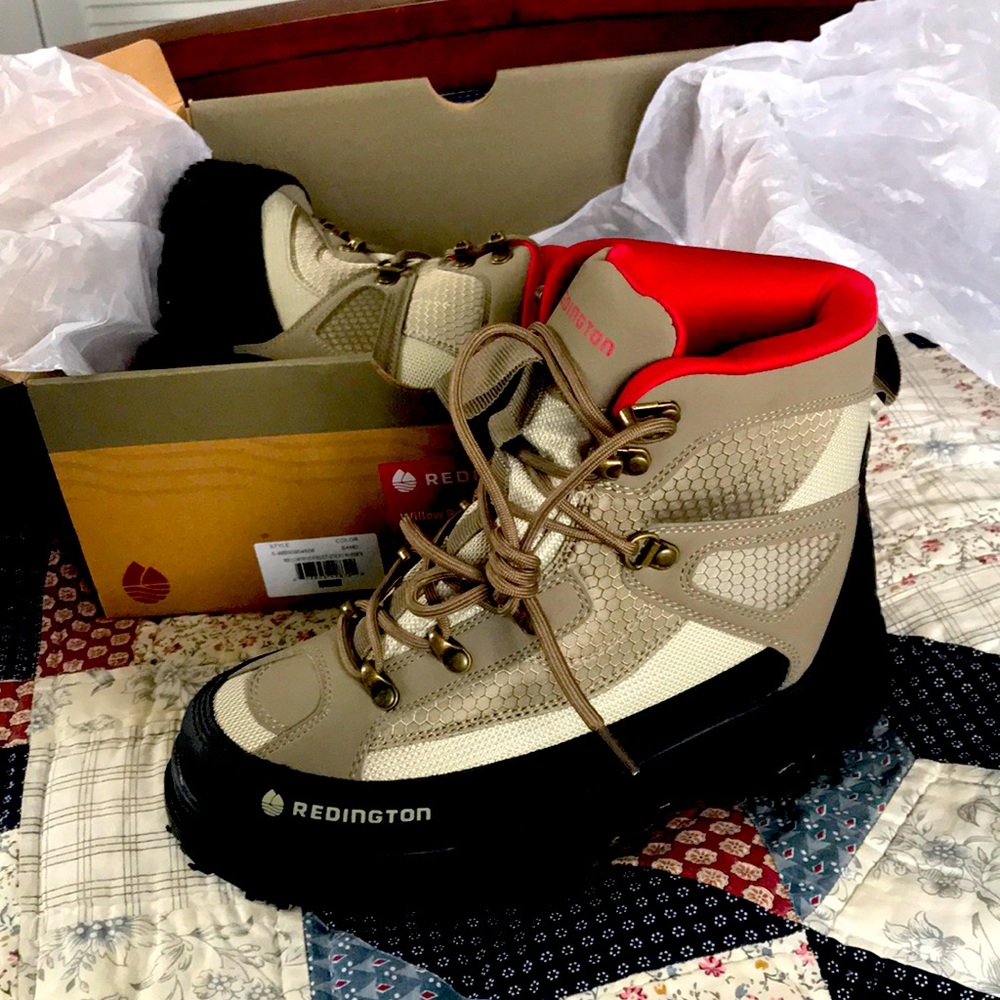 NWOT Redington Willow River Women’s Wading Boot